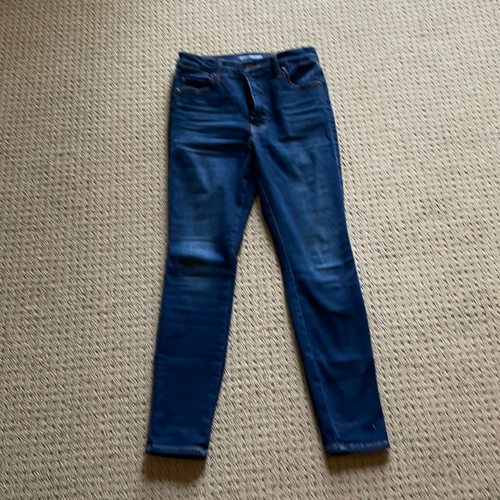 Lucky Brand UNI Skinny jeans size 27-29